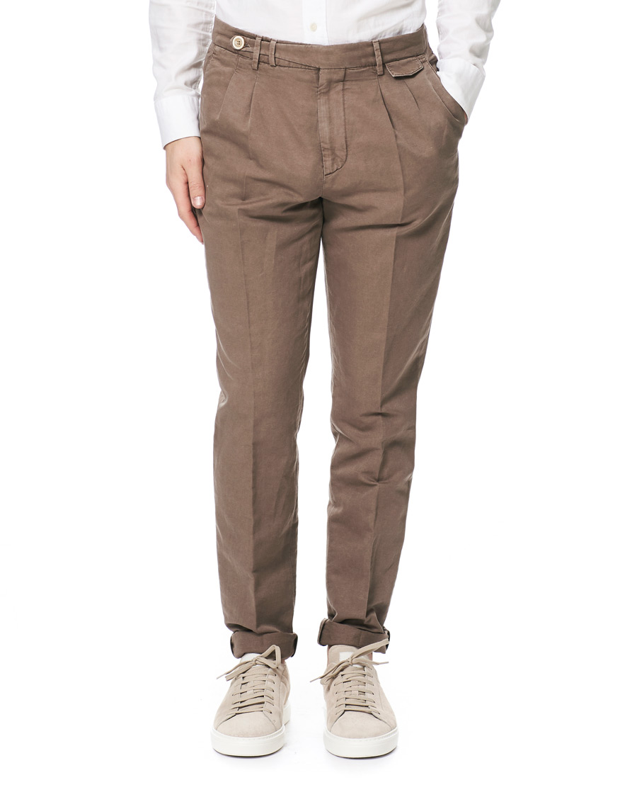 Herren | Hosen | Brunello Cucinelli | Slim Fit Cotton/linen Pleated Trousers Brown
