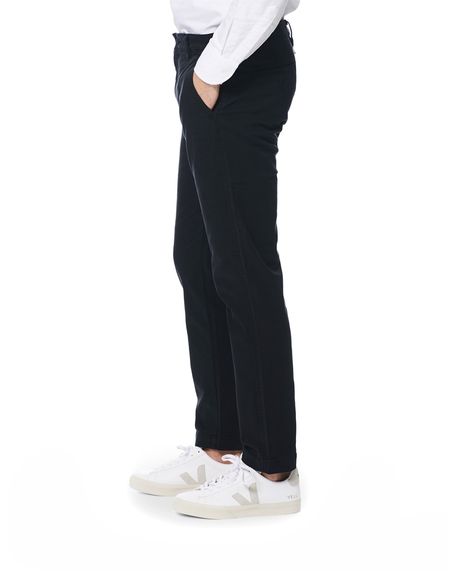 Herren | Hosen | Levi's | Garment Dyed Stretch Chino Mineral Black