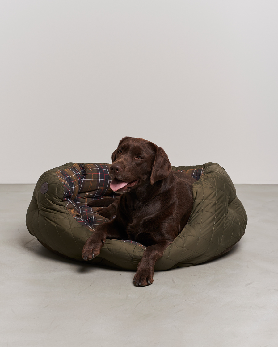 Herr | Livsstil | Barbour Lifestyle | Quilted Dog Bed 35' Olive