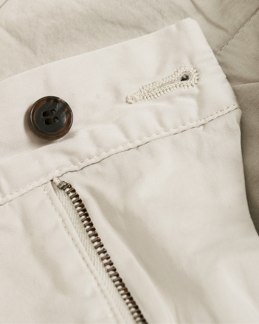 Herren | Hosen | Tiger of Sweden | Truman Satin Chinos Beige