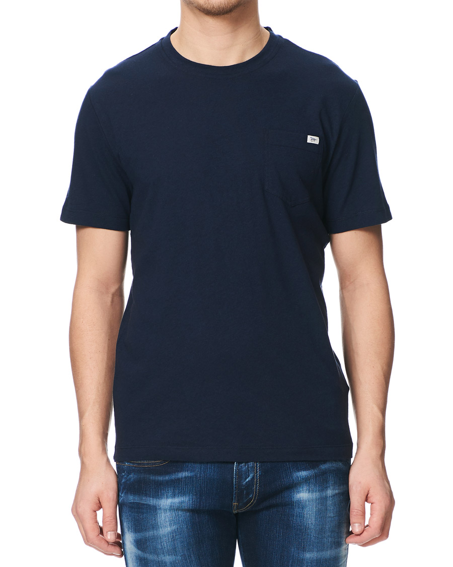 Herren | T-Shirts | Tiger of Sweden | Didelot Linen Pocket Crew Neck Tee Navy