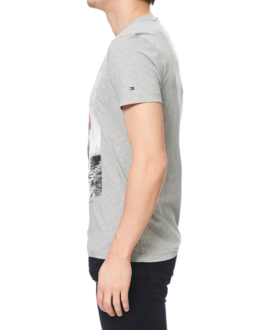 Herren | T-Shirts | Tommy Hilfiger | Flag Photo Print Crew Neck Tee Medium Grey Heather XL