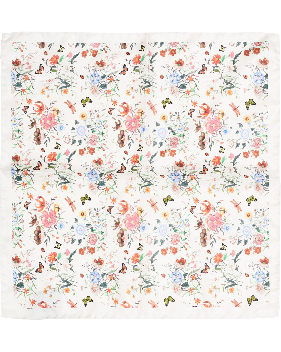 Herren | Amanda Christensen Silk Twill Printed Pocket Square White | Amanda Christensen | Silk Twill Printed Pocket Square White