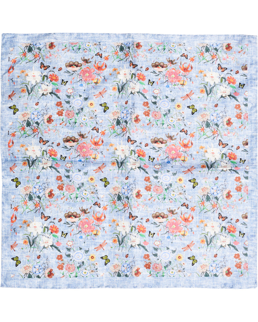 Herren | Amanda Christensen Silk Twill Printed Pocket Square Navy | Amanda Christensen | Silk Twill Printed Pocket Square Navy