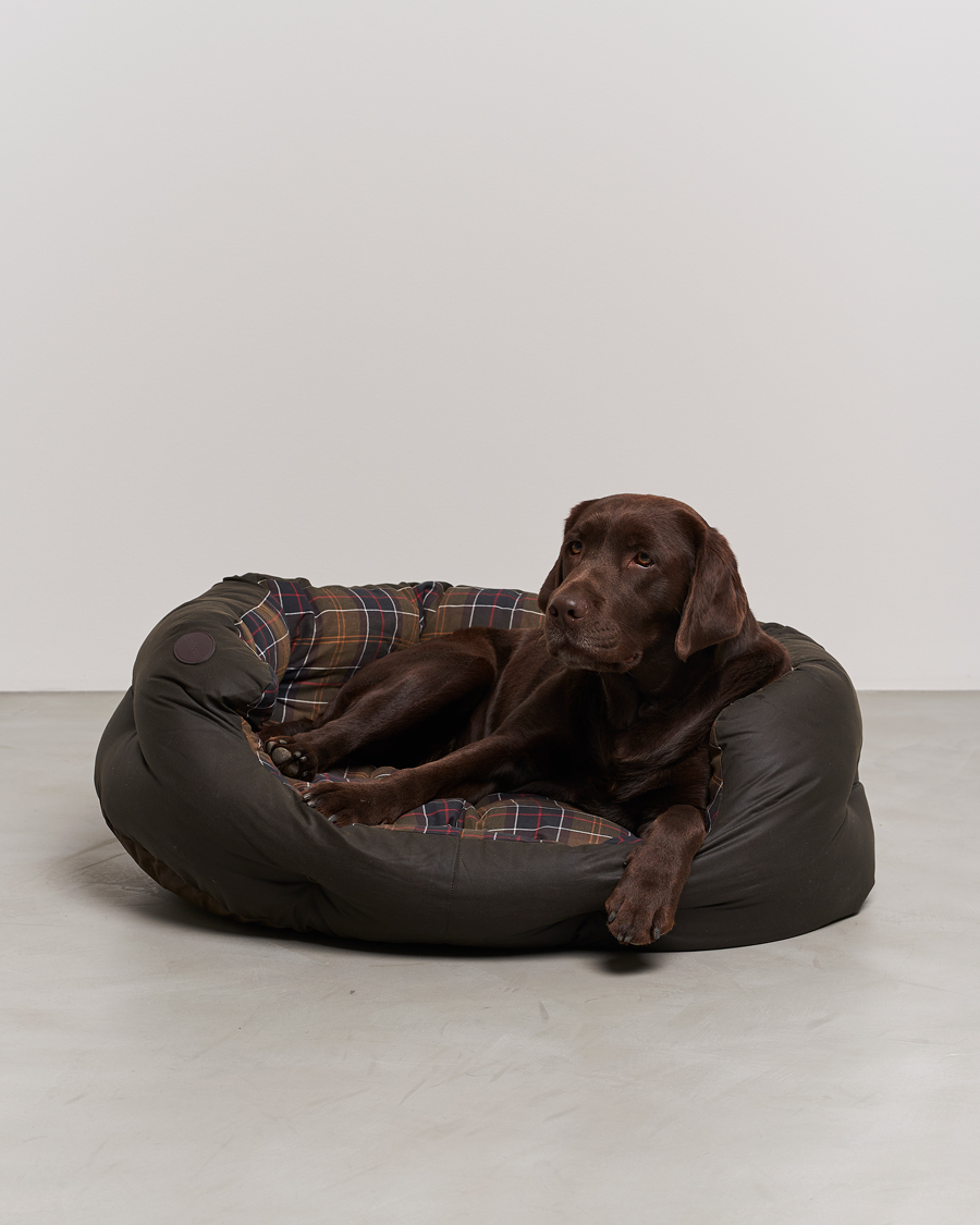 Herr | Till hunden | Barbour Lifestyle | Wax Cotton Dog Bed 35' Olive