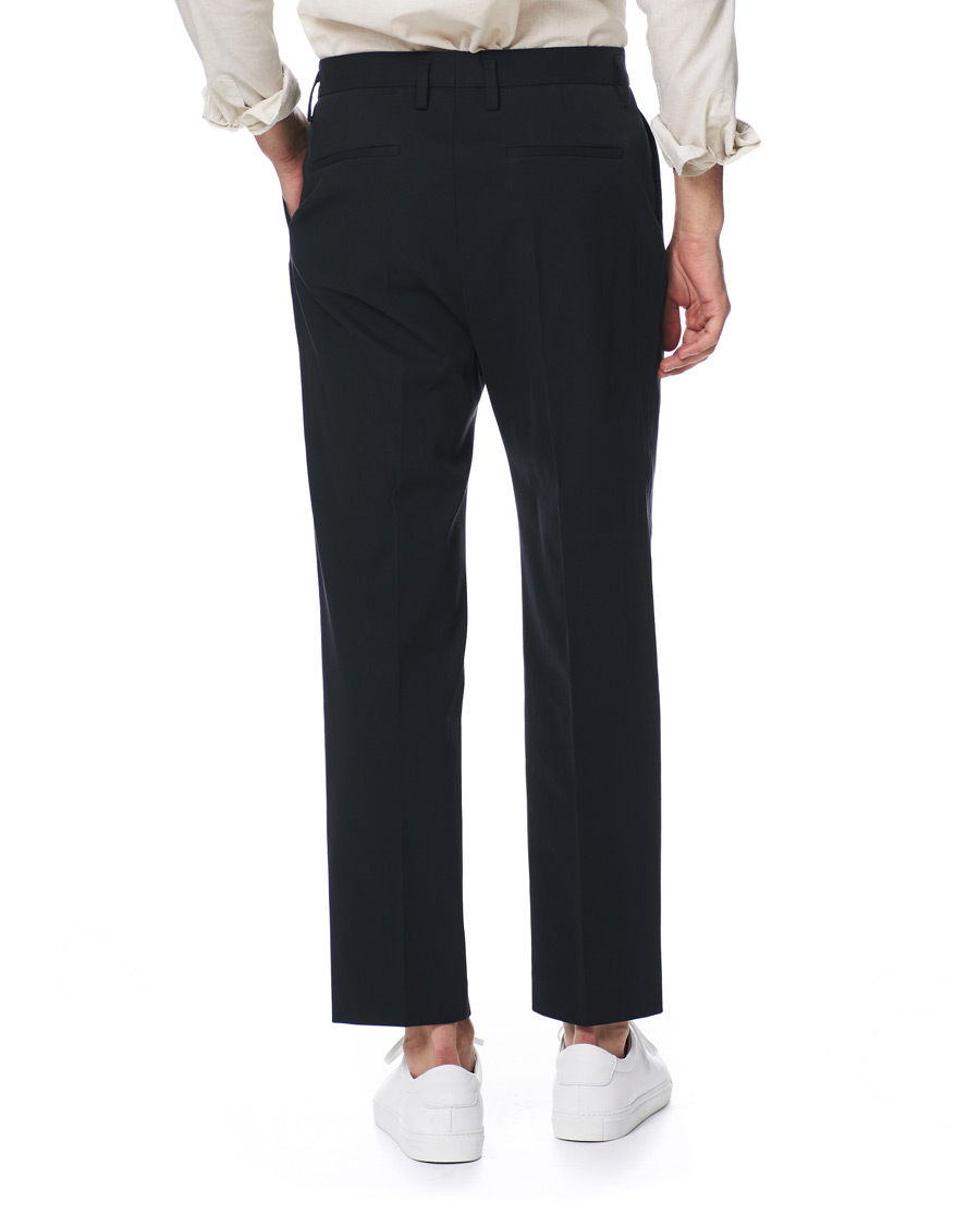 Herren | Hosen | Filippa K | Samson Loose Fit Pleated Cotton Trousers Navy