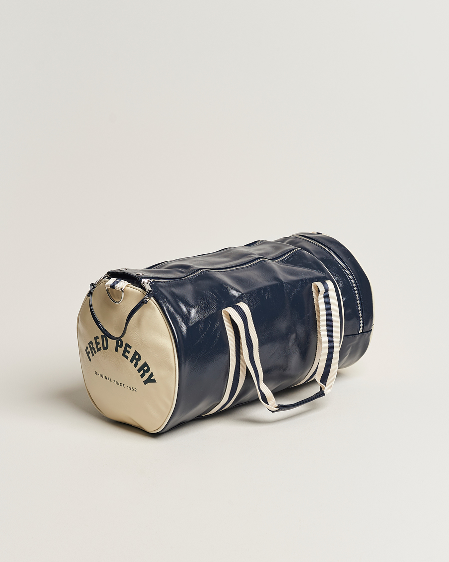 Herren | Fred Perry Classic Barrel Bag Navy | Fred Perry | Classic Barrel Bag Navy