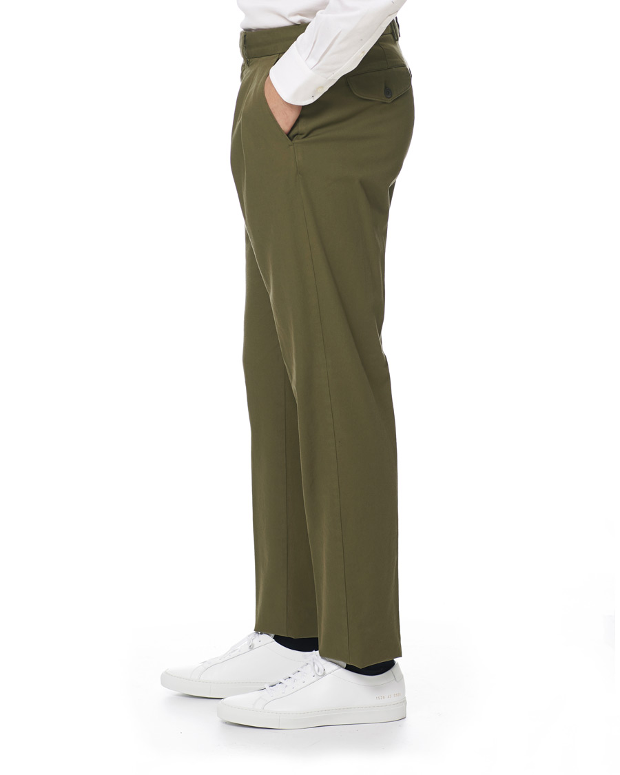 Herren | Hosen | Lardini | Luxor Double Pleated Cotton Trousers Green