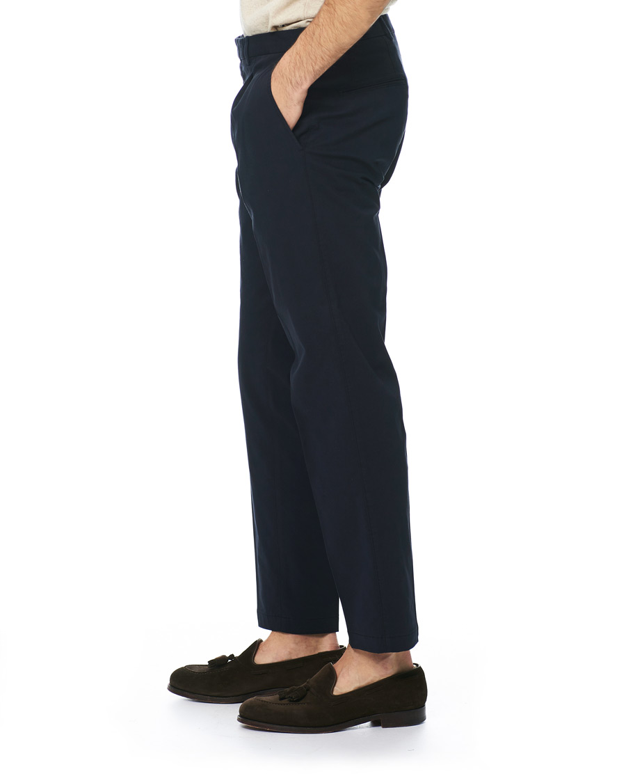 Herren | Hosen | Oscar Jacobson | Delon Pleated Cotton Chinos Blue