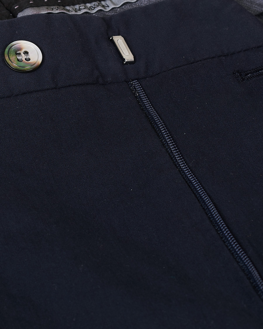 Herren | Hosen | Oscar Jacobson | Delon Pleated Cotton Chinos Blue