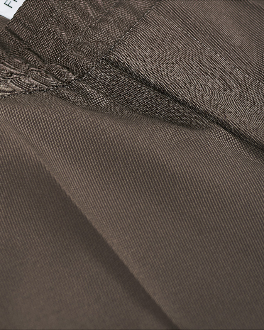 Herren | Hosen | Filippa K | Terry Gabardine Cropt Turn Up Trousers Taupe