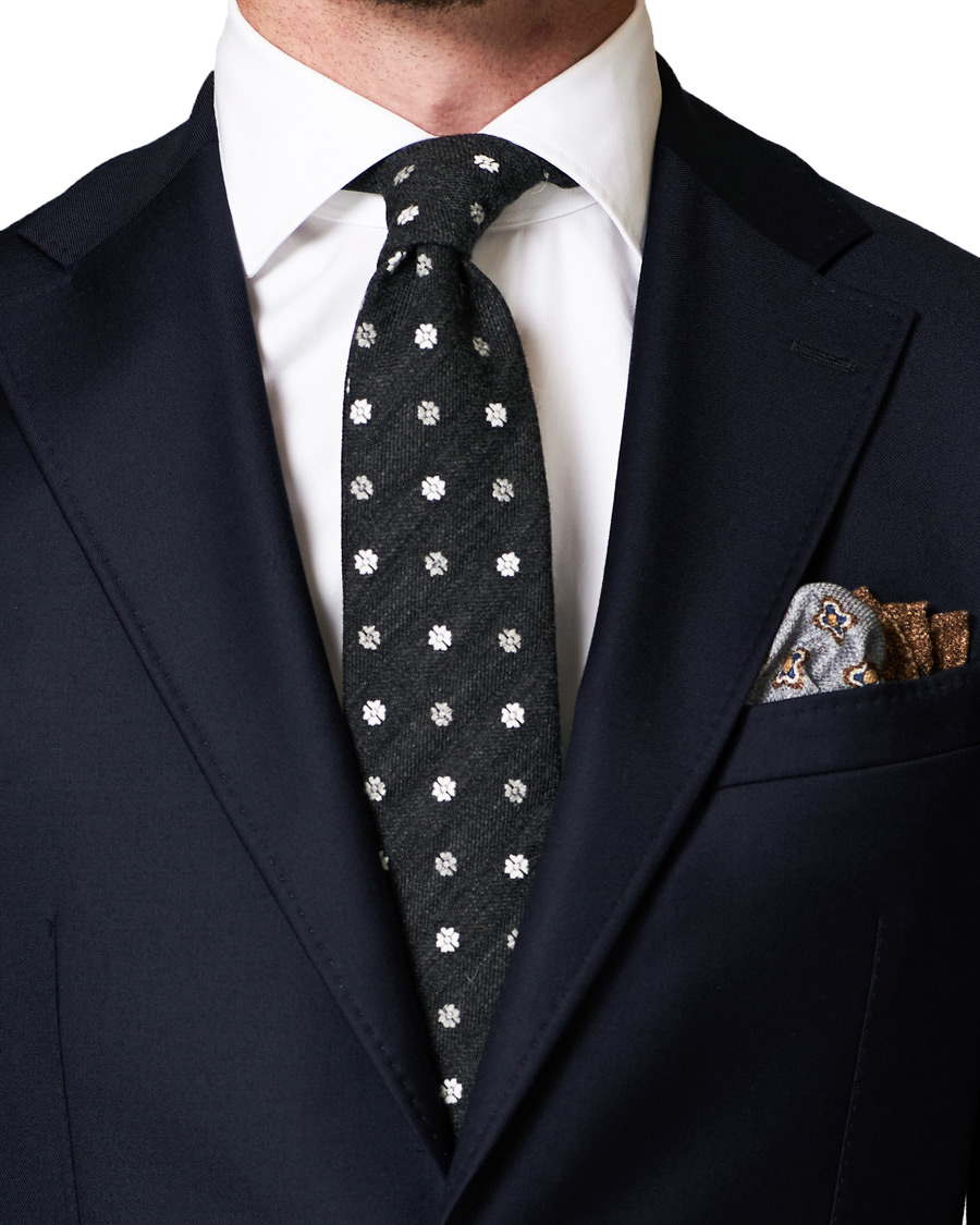 Herren | Amanda Christensen Wool Doublefaced Printed Pocket Square Grey | Amanda Christensen | Wool Doublefaced Printed Pocket Square Grey