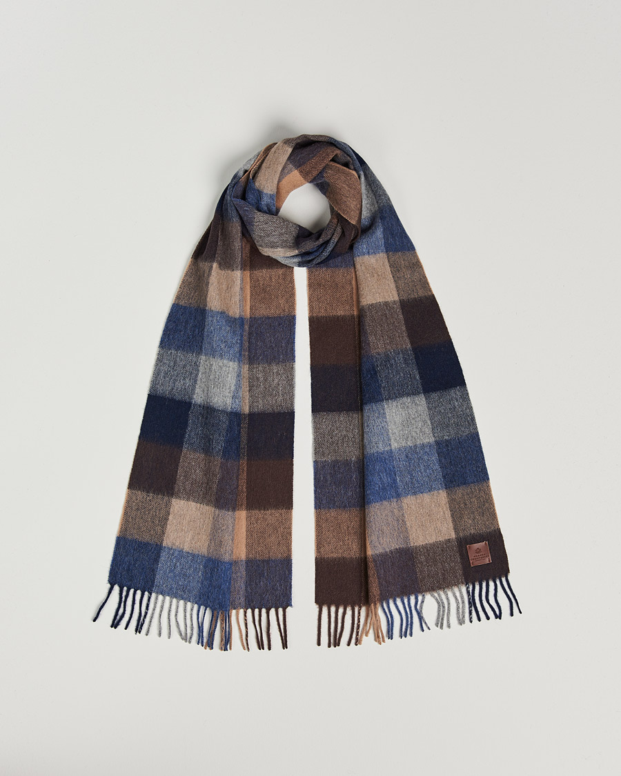 Herren | Amanda Christensen Merino Wool Block Check Scarf Navy/Brown | Amanda Christensen | Merino Wool Block Check Scarf Navy/Brown