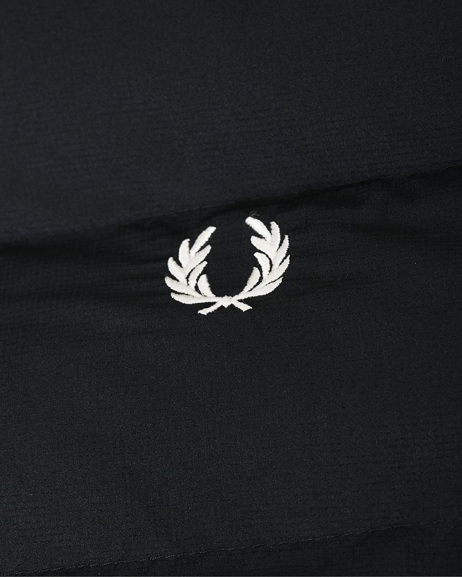 Herren | Jacken | Fred Perry | Hooded Insulated Padded Jacket Black
