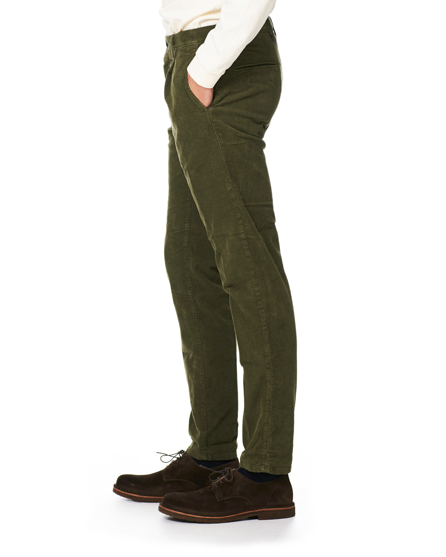 Herren | Hosen | Incotex | Slim Fit Pleated Whalecord Pants Green