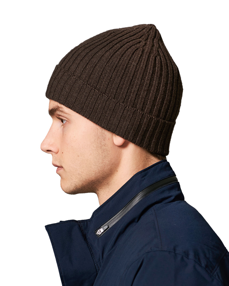 Herren | Piacenza Cashmere Ribbed Cashmere Beanie Dark Brown | Piacenza Cashmere | Ribbed Cashmere Beanie Dark Brown