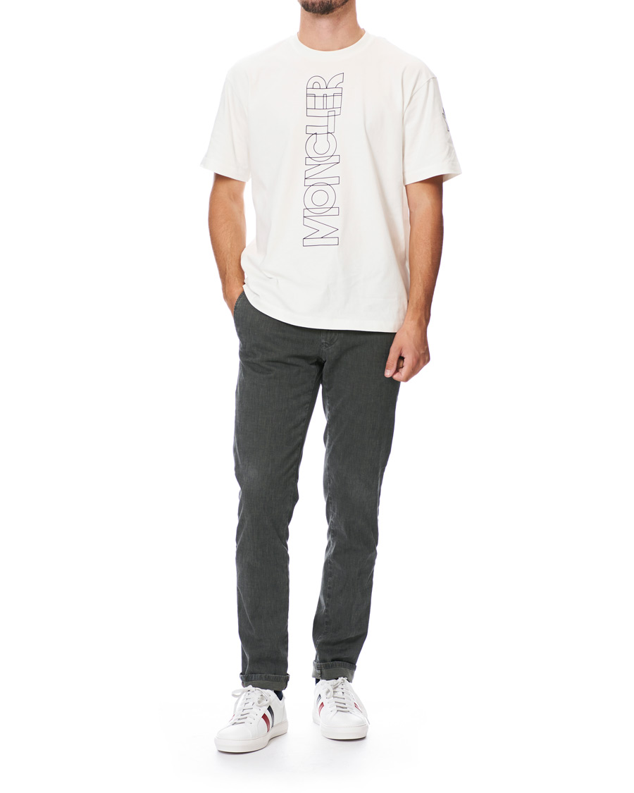 Herren | T-Shirts | Moncler Grenoble | Vertical Logo Tee White