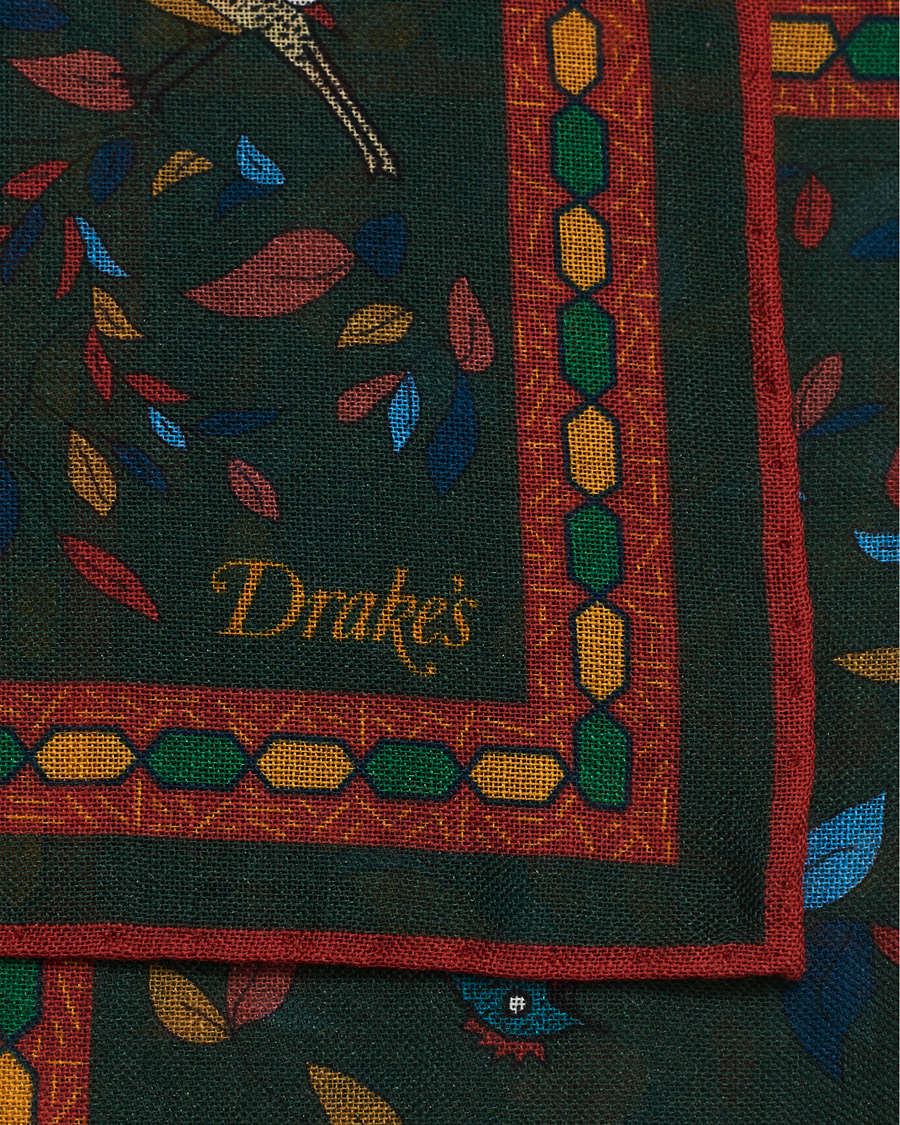 Herren | Drake's Printed Wool/Silk Songbird Pocket Square Green | Drake's | Printed Wool/Silk Songbird Pocket Square Green