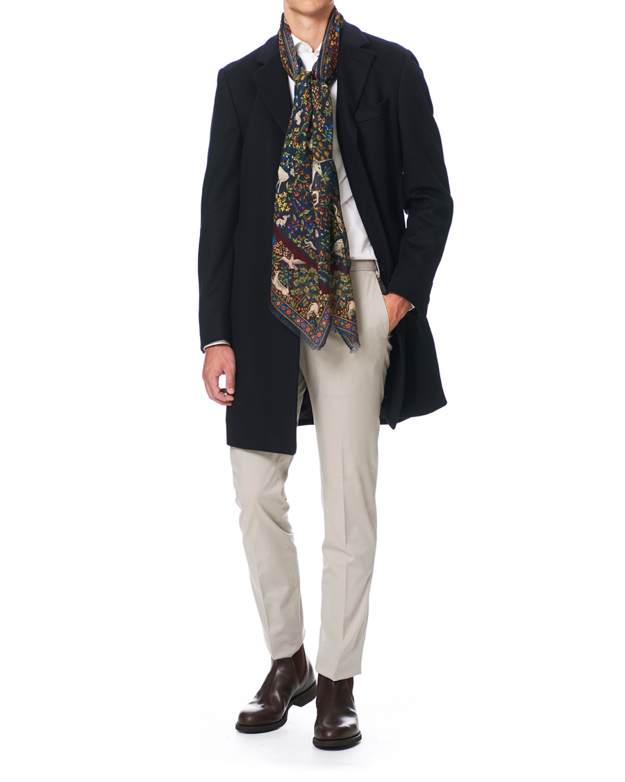 Herren | Drake's Wool/Silk Printed Mythical Forest Scarf Navy | Drake's | Wool/Silk Printed Mythical Forest Scarf Navy