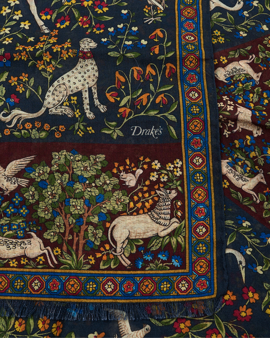 Herren | Drake's Wool/Silk Printed Mythical Forest Scarf Navy | Drake's | Wool/Silk Printed Mythical Forest Scarf Navy