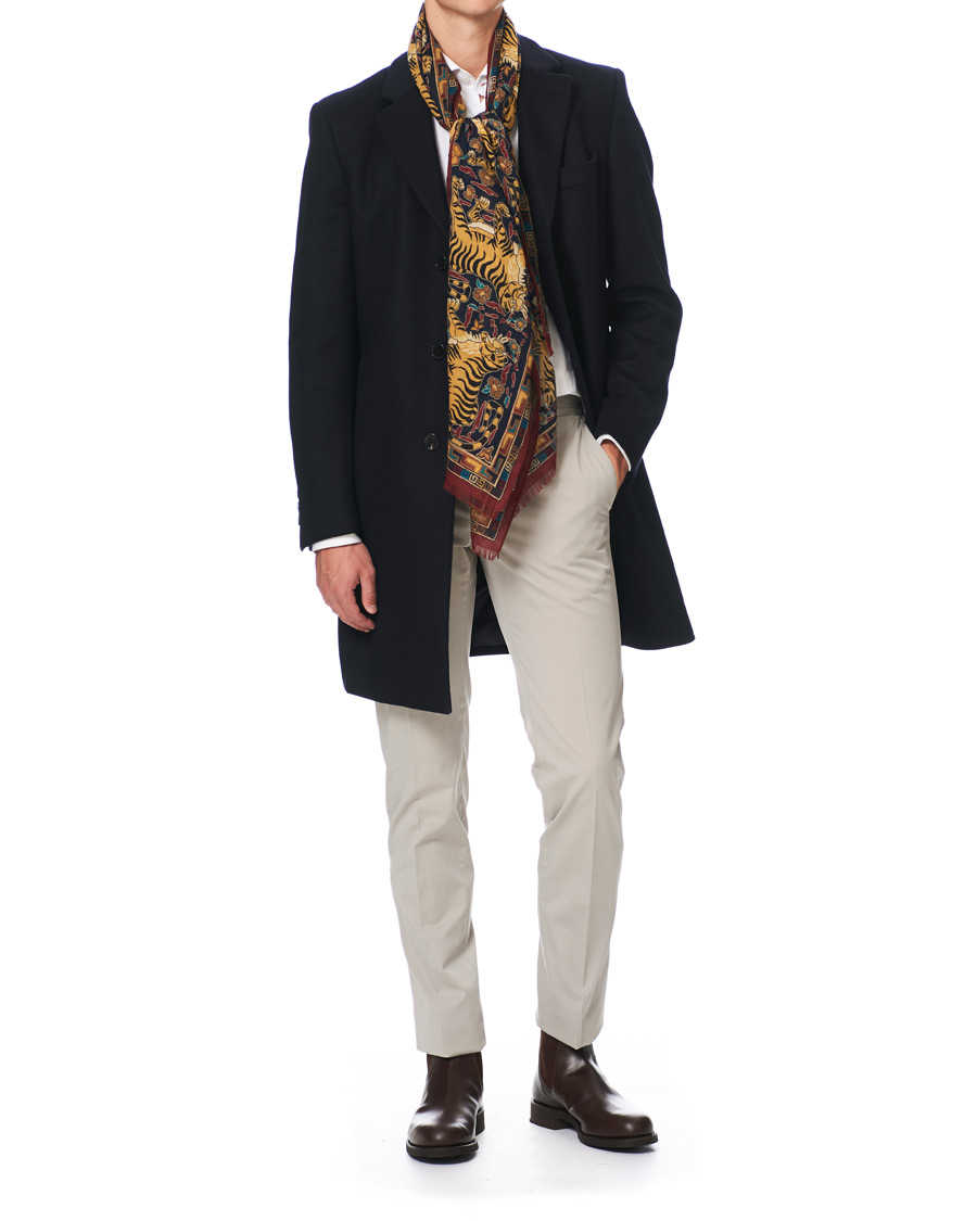 Herren | Drake's Wool/Silk Printed Jumbo Tiger Scarf Navy | Drake's | Wool/Silk Printed Jumbo Tiger Scarf Navy