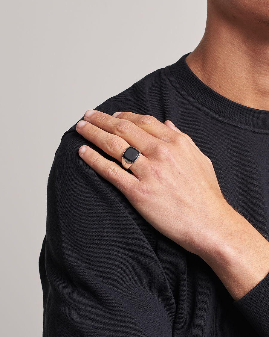 Herren | New Nordics | Tom Wood | Cushion Black Onyx Ring Silver