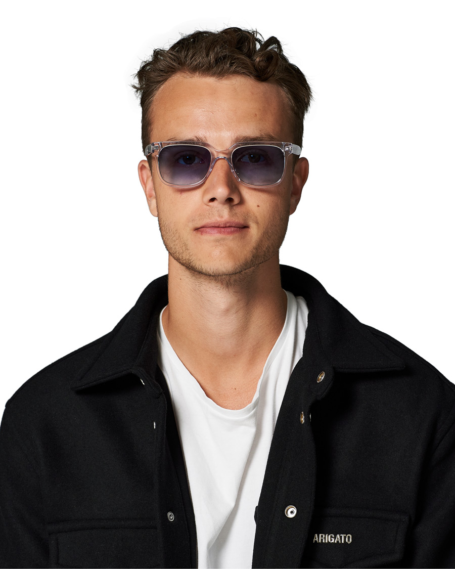 Herren | Axel Arigato Jet Square Sunglasses Clear crystal/fading blue | Axel Arigato | Jet Square Sunglasses Clear crystal/fading blue