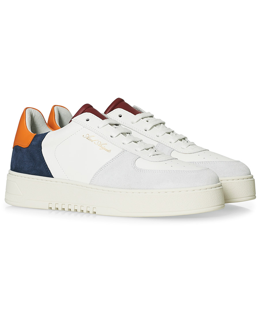 Herren | Axel Arigato Orbit Sneaker White/Blue/Orange | Axel Arigato | Orbit Sneaker White/Blue/Orange