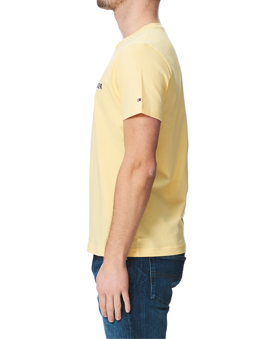 Herren | T-Shirts | Tommy Hilfiger | Logo Crew Neck Tee Delicate Yellow
