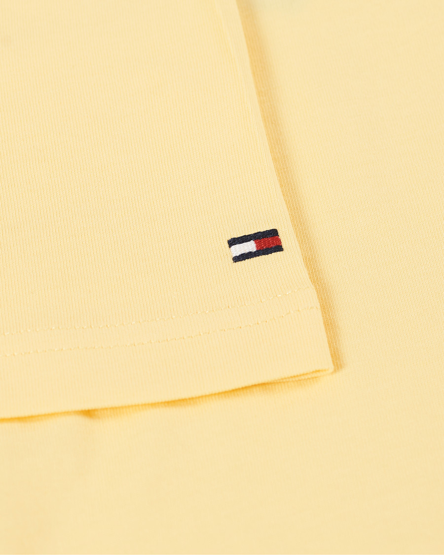 Herren | T-Shirts | Tommy Hilfiger | Logo Crew Neck Tee Delicate Yellow