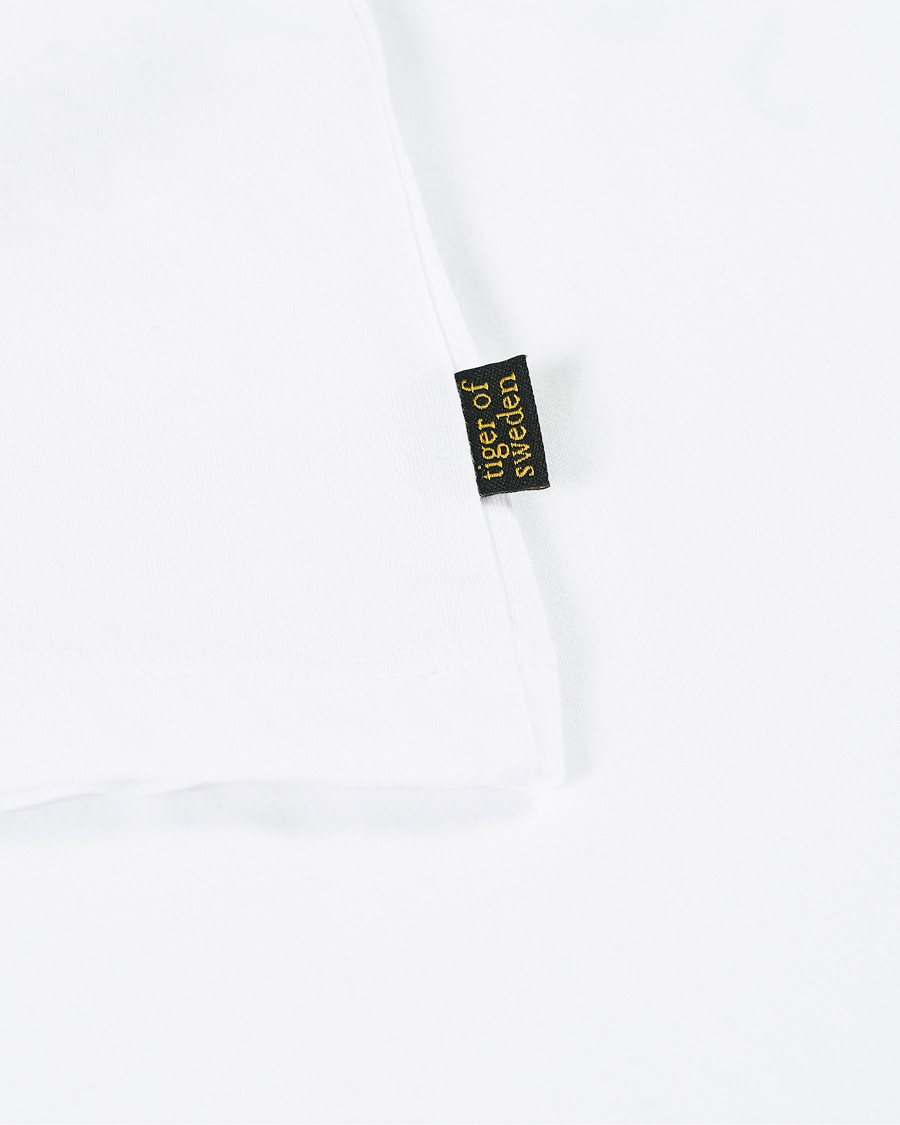 Herren | T-Shirts | Tiger of Sweden Jeans | Fleek Logo Crew Neck Tee White