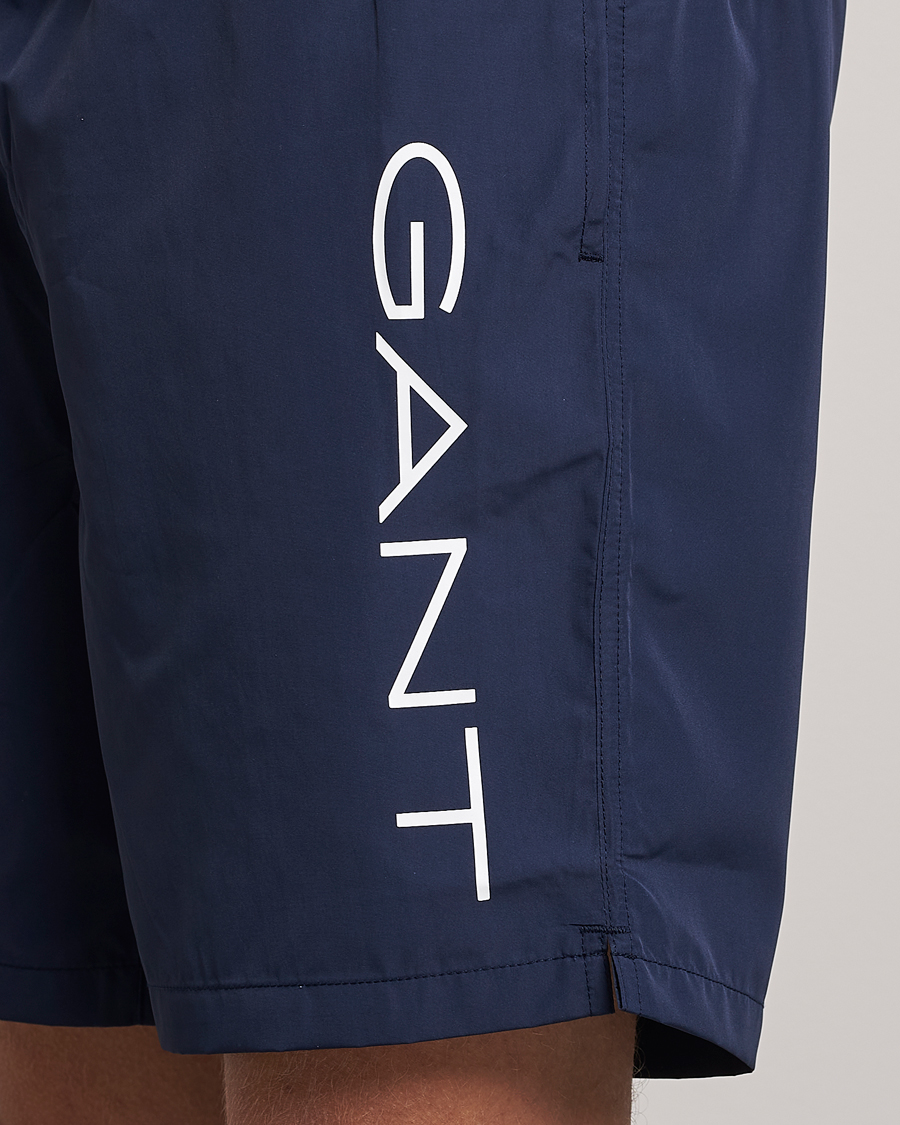 Herren | Badehosen | GANT | Lightweight Logo Swimshorts Marine