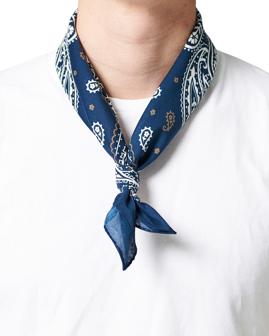 Herren | Amanda Christensen Cotton Voilé Printed Paisley Bandana Navy | Amanda Christensen | Cotton Voilé Printed Paisley Bandana Navy