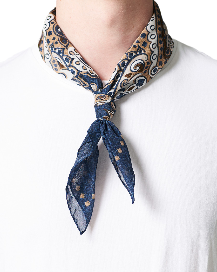Herren | Amanda Christensen Cotton Large Print Bandana Navy | Amanda Christensen | Cotton Large Print Bandana Navy
