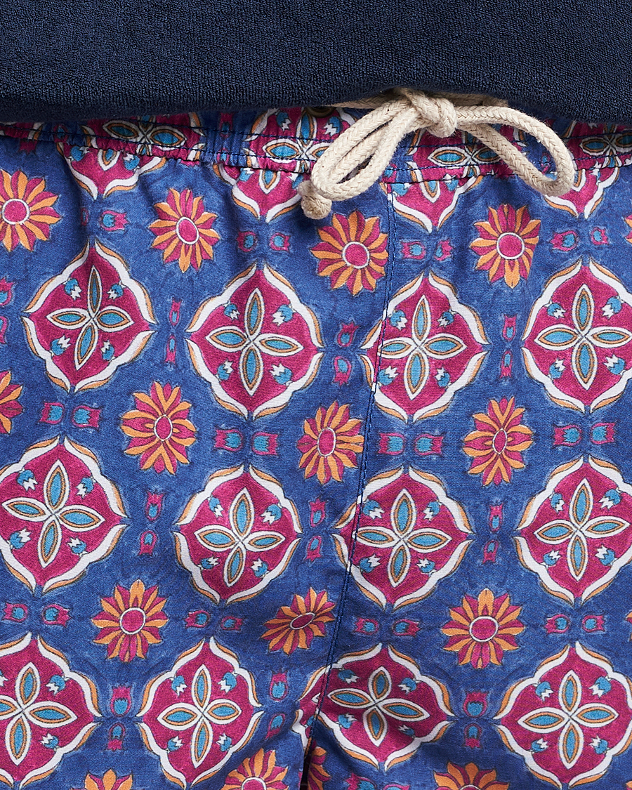 Herren | Badehosen | Ripa Ripa | Maestrale Printed Swimshorts Blue/Red