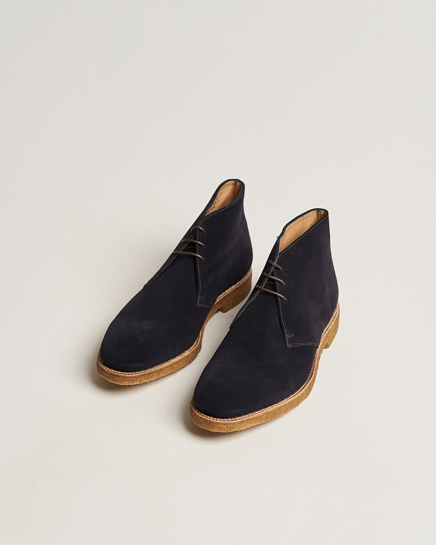 Herren | Loake 1880 Rivington Suede Crepe Sole Chukka Navy | Loake 1880 | Rivington Suede Crepe Sole Chukka Navy