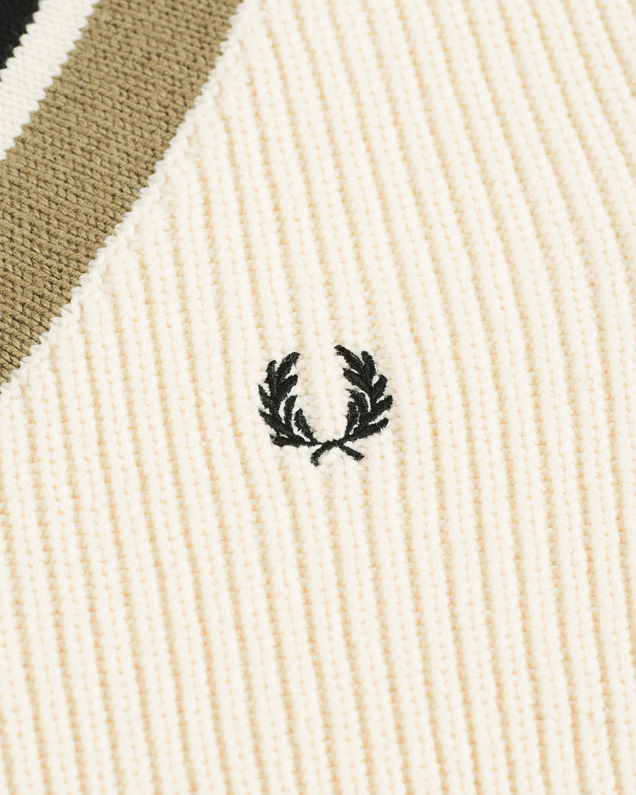 Herren | Pullover | Fred Perry | Striped Knitted V-Neck Jumper Ecru