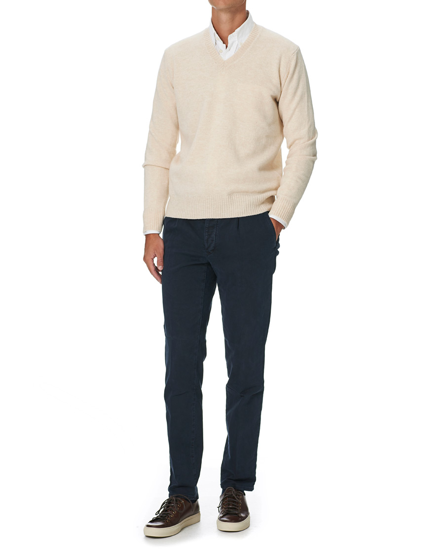 Herren | Pullover | Oscar Jacobson | Lionel Heavy Wool V-Neck Creme