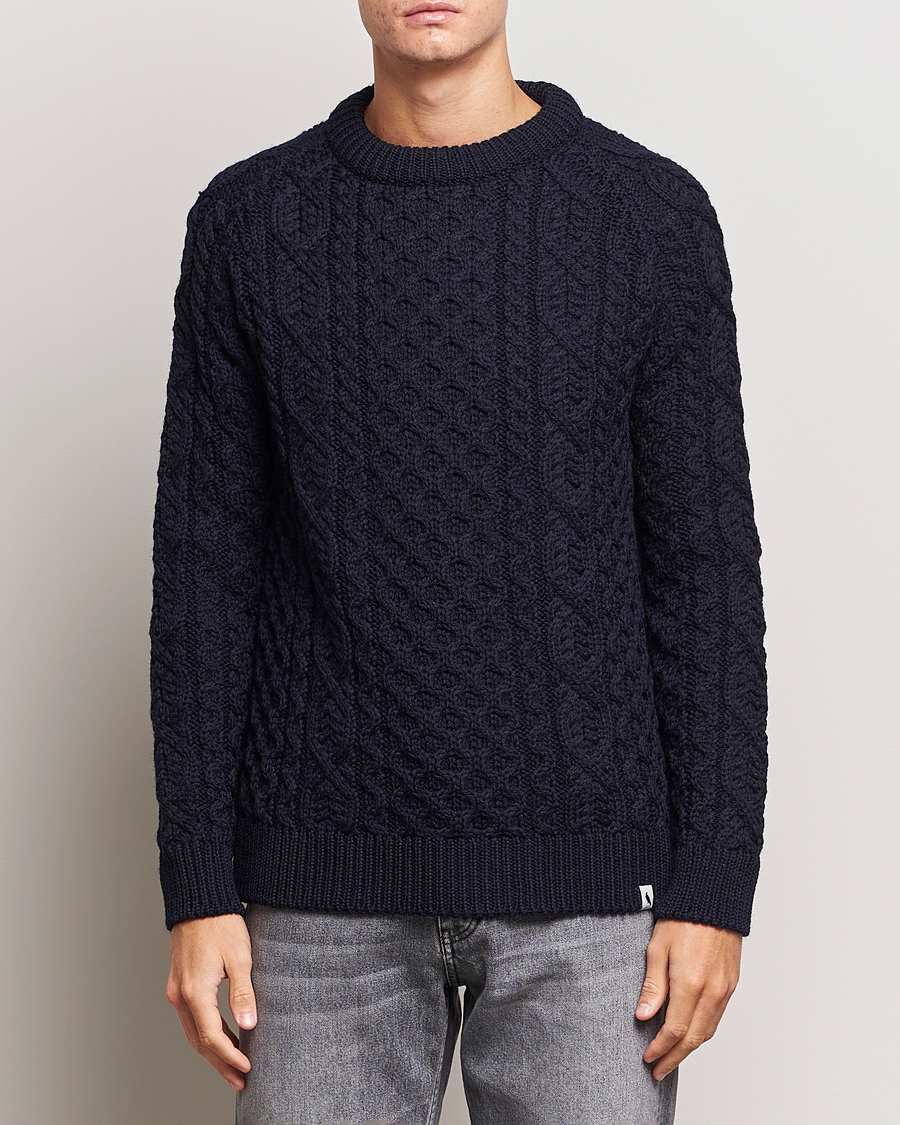 Herren |  | Peregrine | Hudson Wool Aran Knitted Jumper Navy