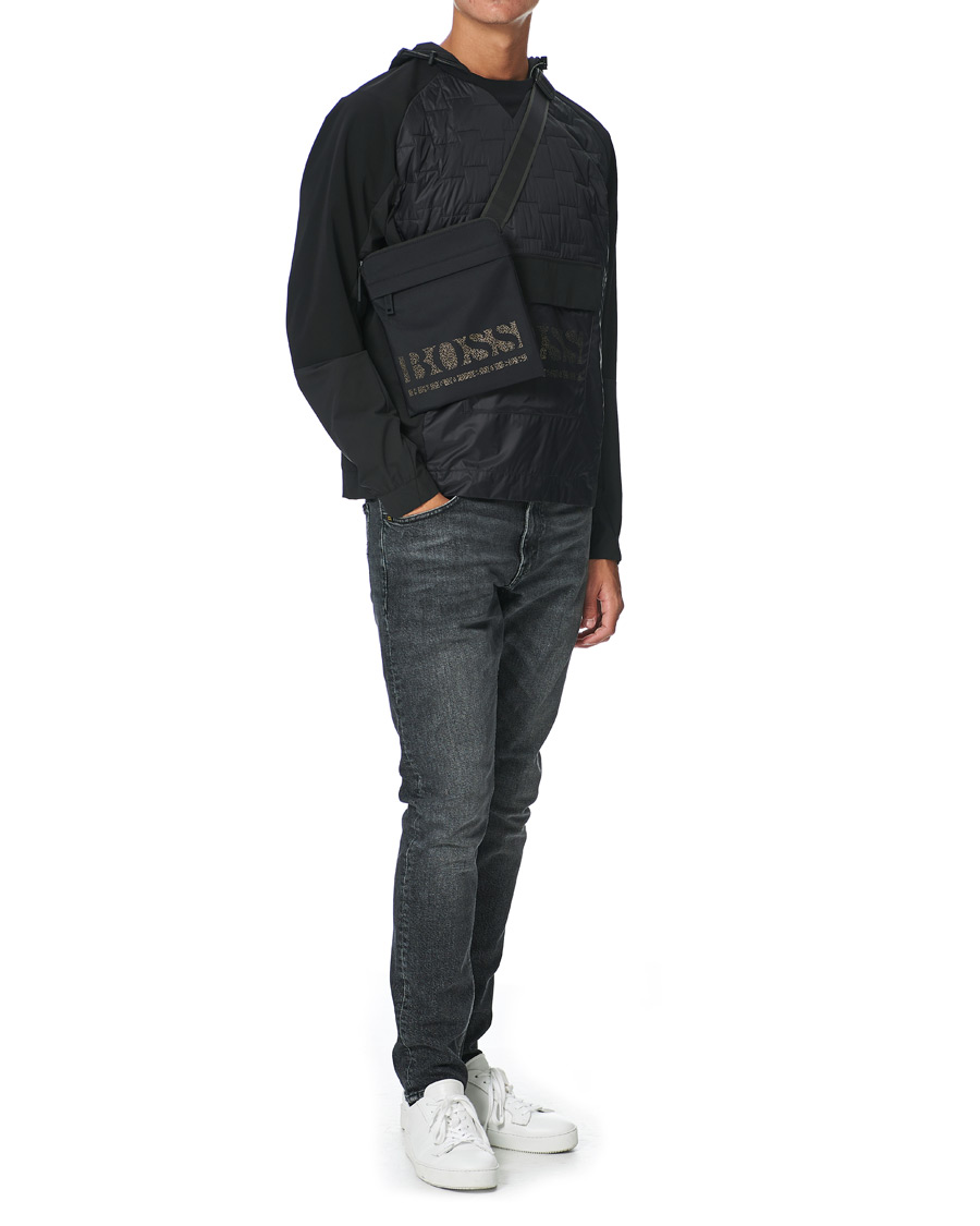 Herren | BOSS Athleisure Magnified Shoulder Bum Bag Black | BOSS GREEN | BOSS Athleisure Magnified Shoulder Bum Bag Black