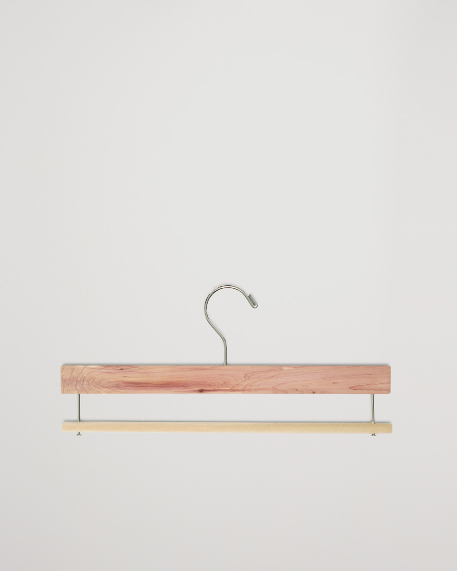 Herren | Care with Carl 2-Pack Cedar Wood Trouser Hanger | Care with Carl | 2-Pack Cedar Wood Trouser Hanger