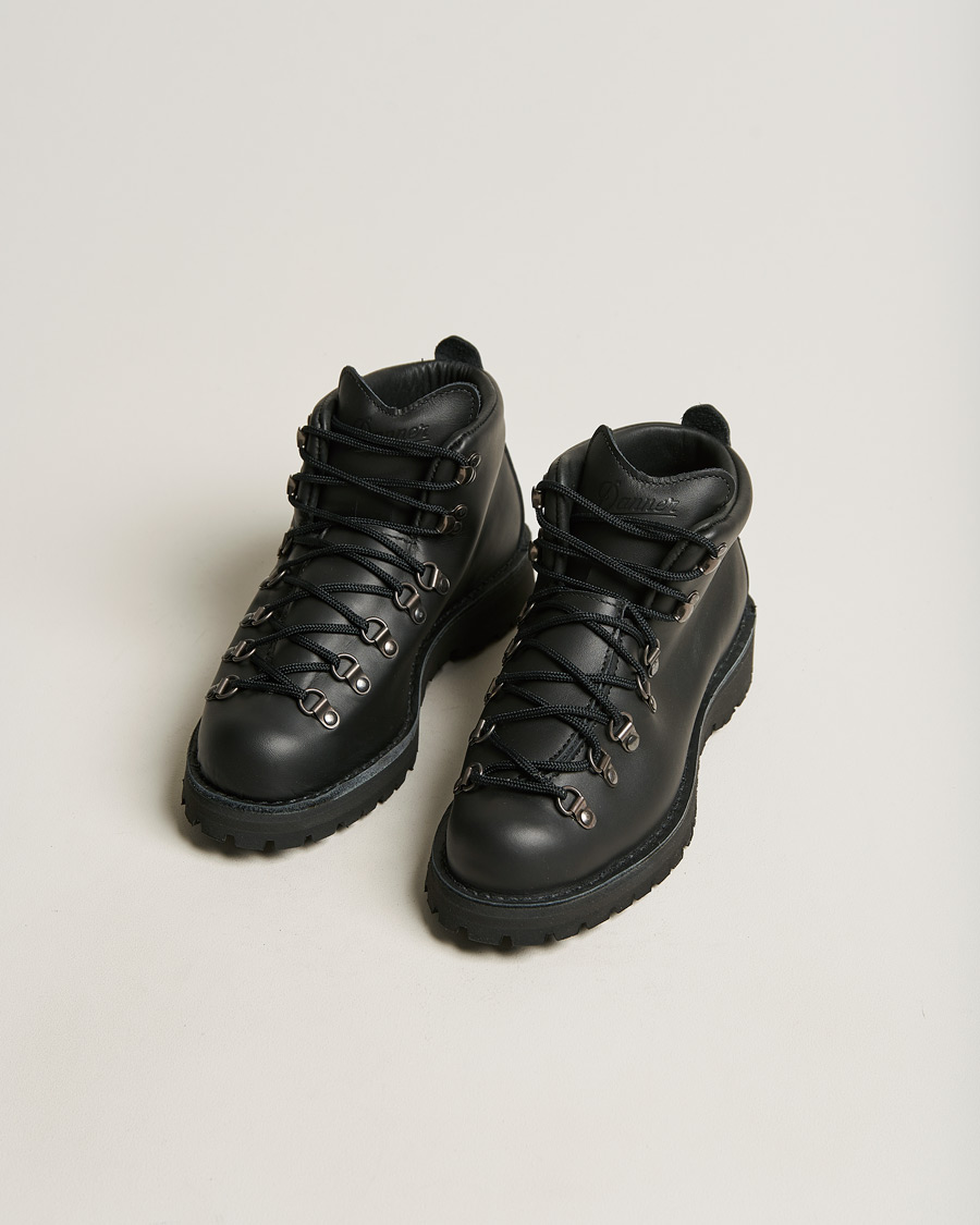 Herren | Handgefertigte Schuhe | Danner | Mountain Light GORE-TEX Boot Black