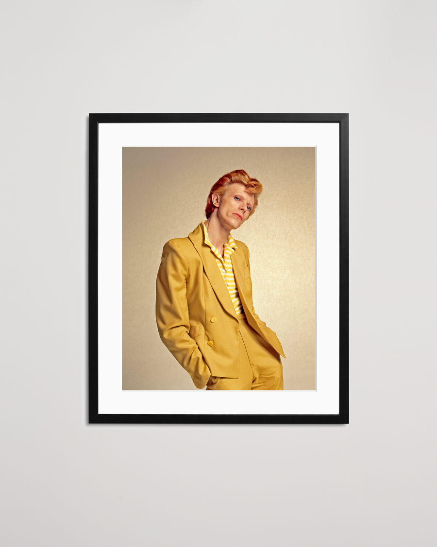 Herren |  | Sonic Editions | Framed David Bowie In Yellow Suit 