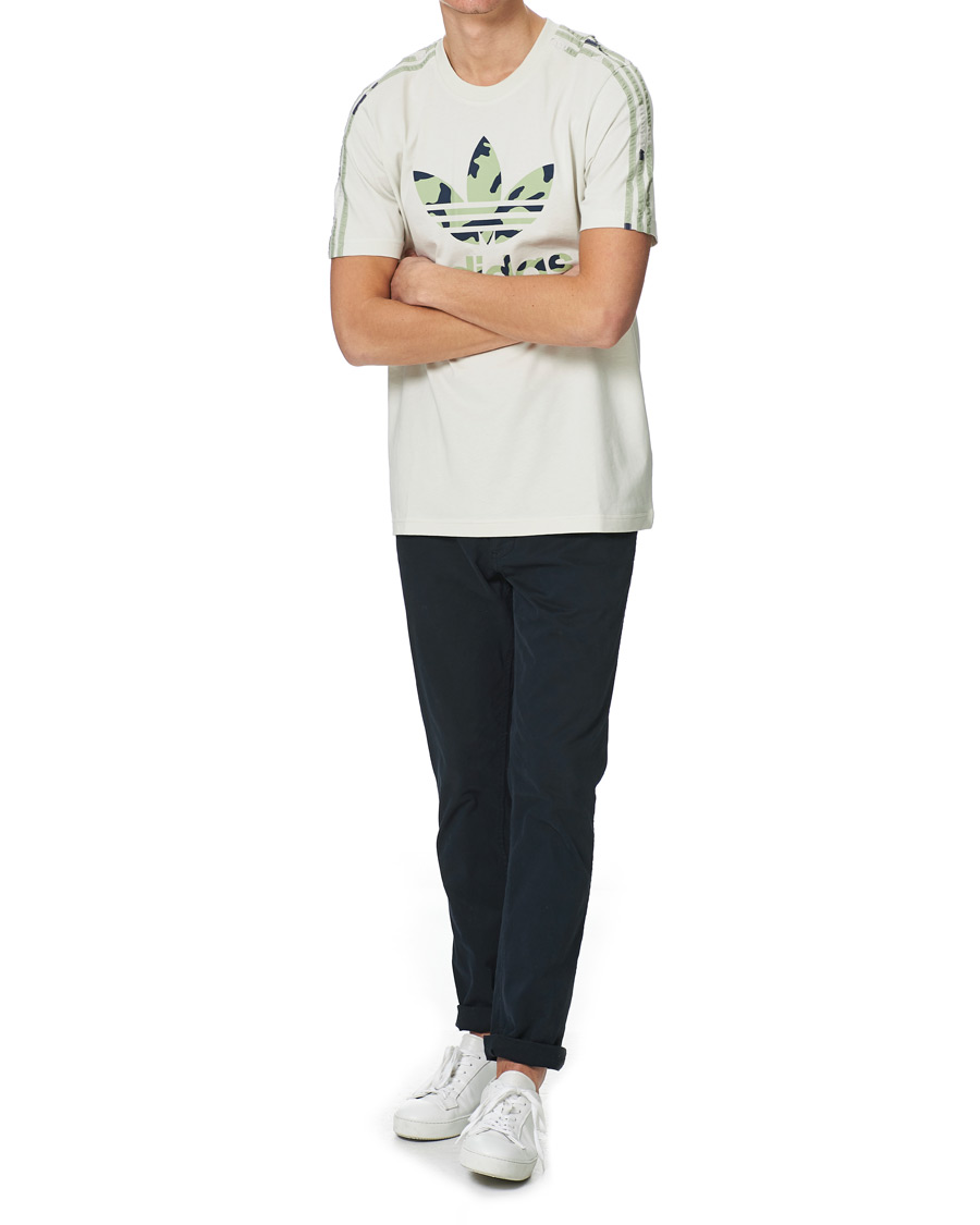 Herren | T-Shirts | adidas Originals | Camo Infill Tee White