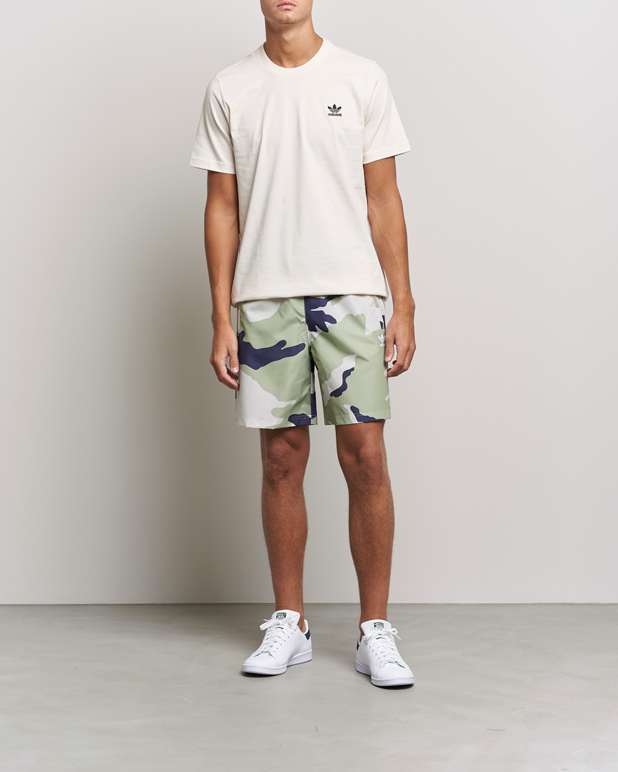 Adidas originals camo shorts green deals