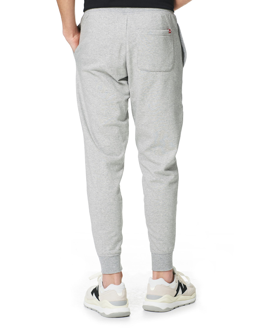 Herren | Hosen | New Balance | NB Essentials Stacked Logo Sweatpant Athletic Grey