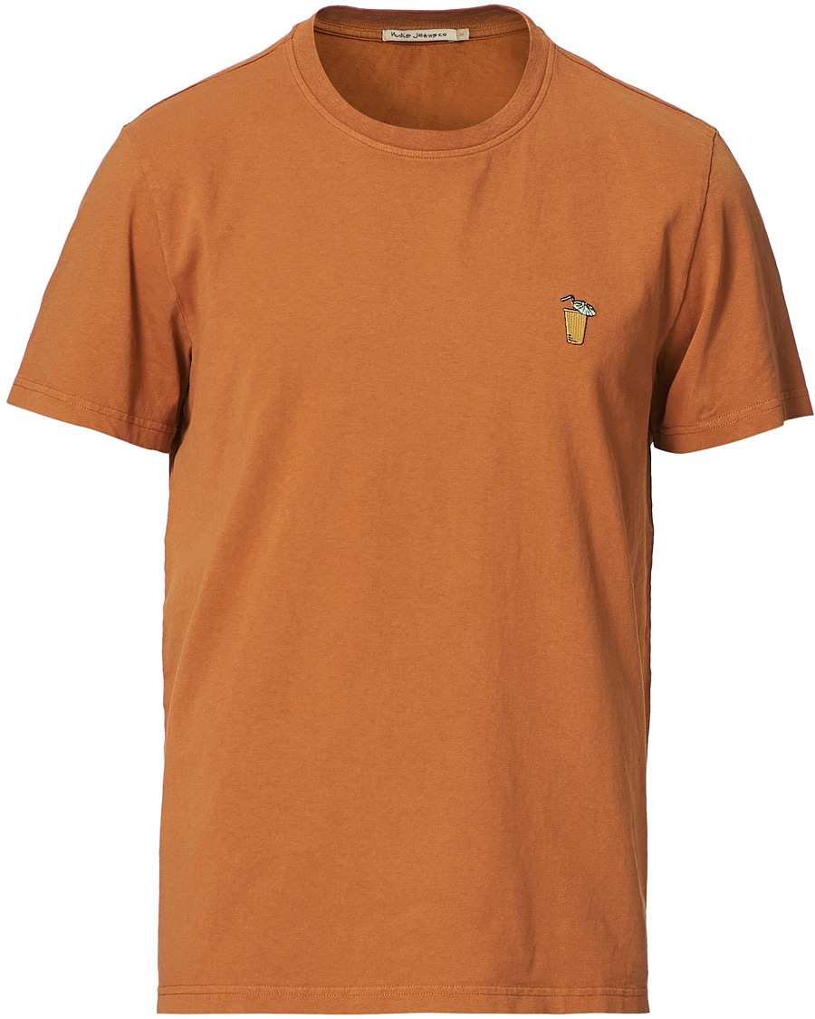 Herren | T-Shirts | Nudie Jeans | Roy Drink Crew Neck Tee Burnt Orange