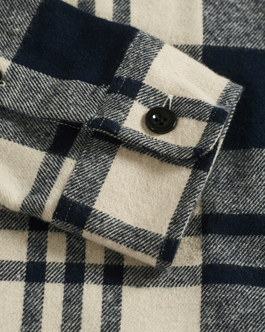 Herren | Hemden | A Day's March | Cardiff Checked Flannel Shirt Off White/Navy