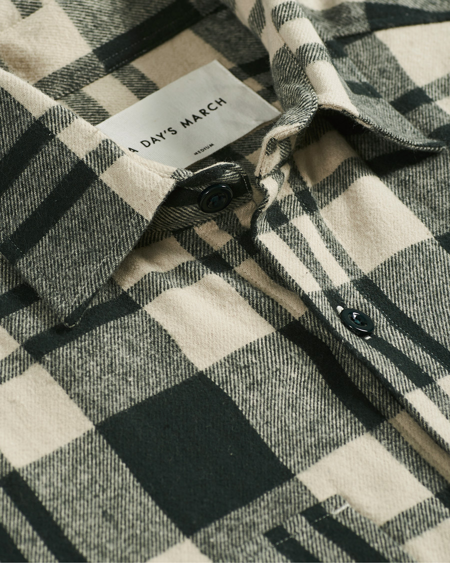 Herren | Hemden | A Day's March | Cardiff Checked Flannel Shirt Off White/Seaweed