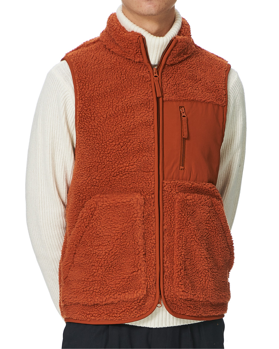Herren | Pullover | A Day's March | Arvån Recycled Fleece Vest Faded Orange